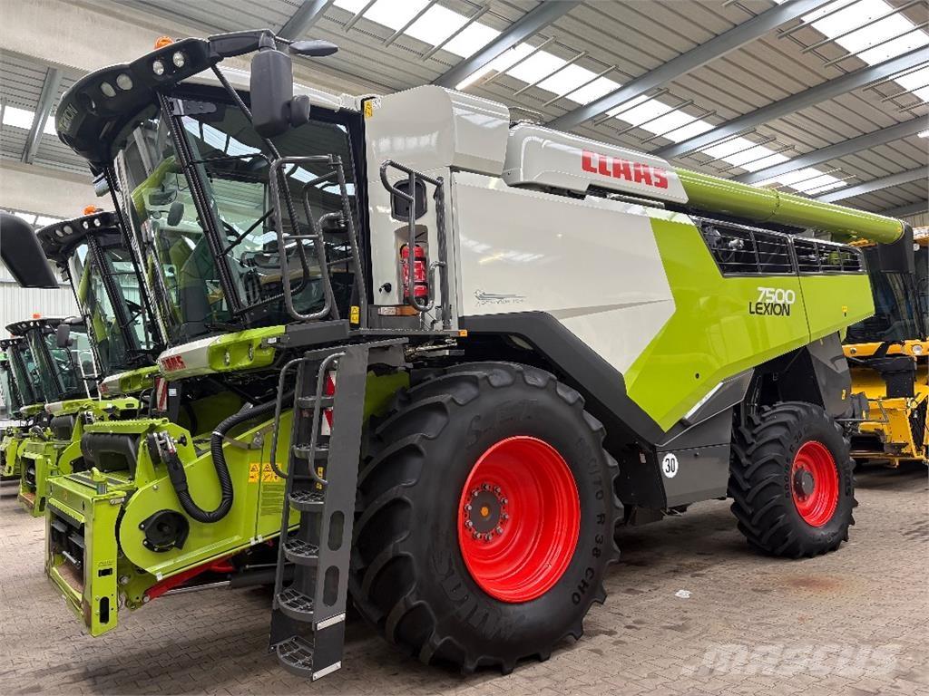 CLAAS LEXION 7500 Combine de secerat