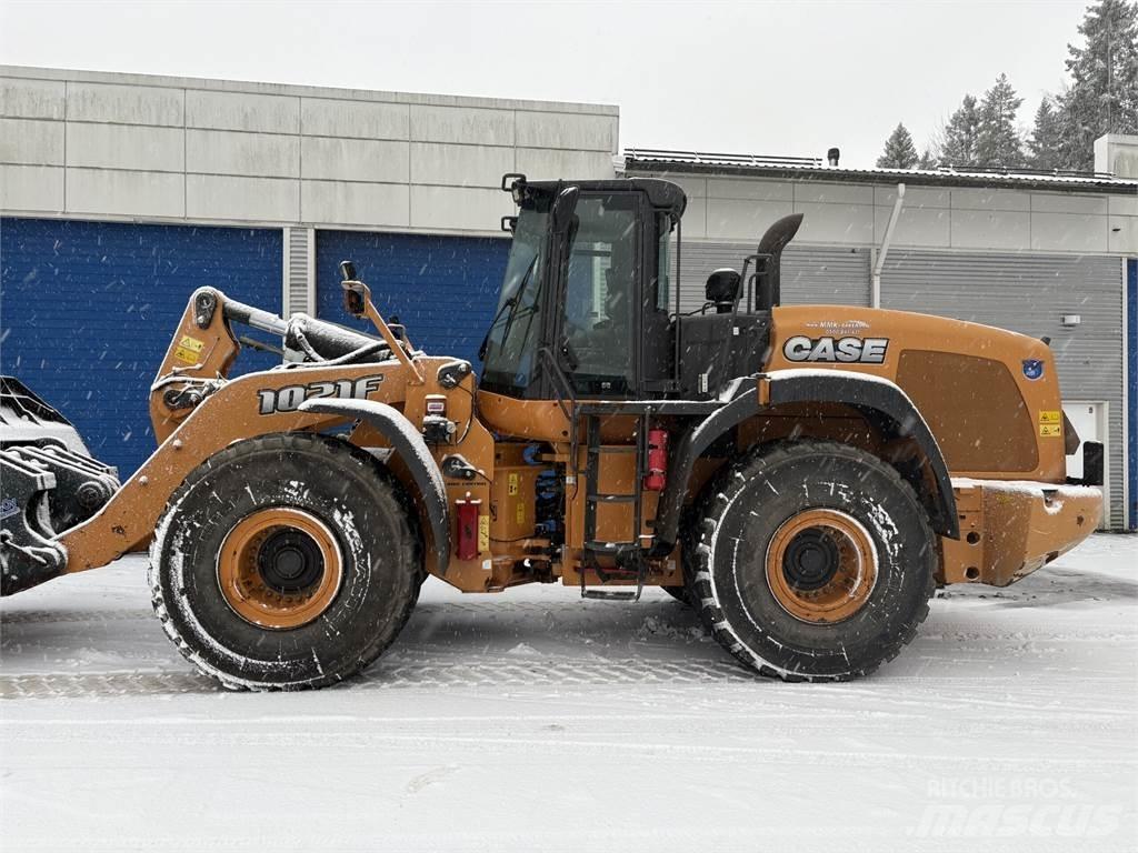 CASE 1021F Incarcator pe pneuri