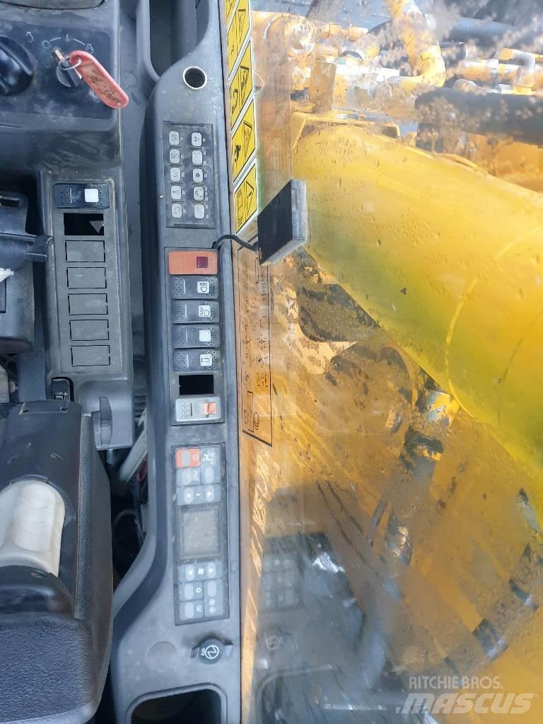 CAT M 316 D Excavatoare cu roti
