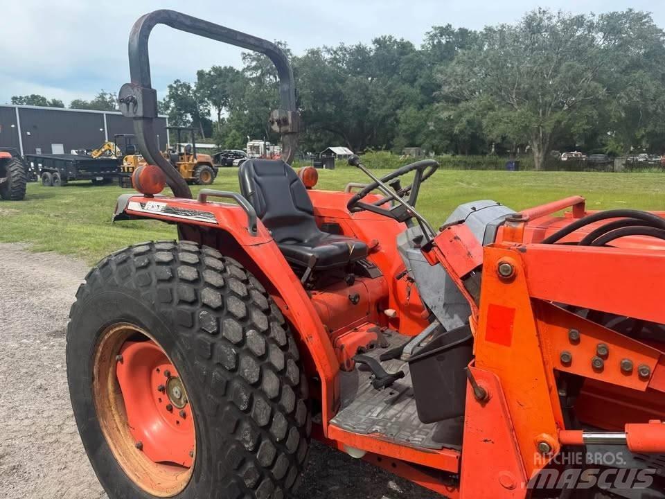 Kubota 3710 Tractoare