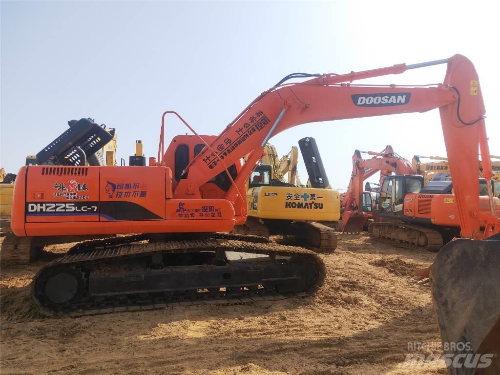 Doosan DH225LC-7 Excavatoare pe șenile

