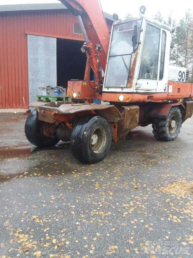 Poclain 90 P Excavatoare cu roti