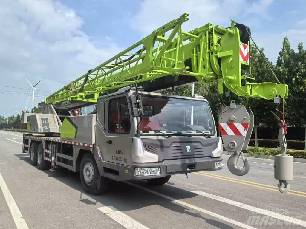 Zoomlion ZCT 251 V Dispozitive de ridicare şi lifturi pentru materiale