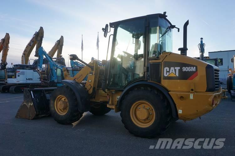 CAT 906M Incarcator pe pneuri