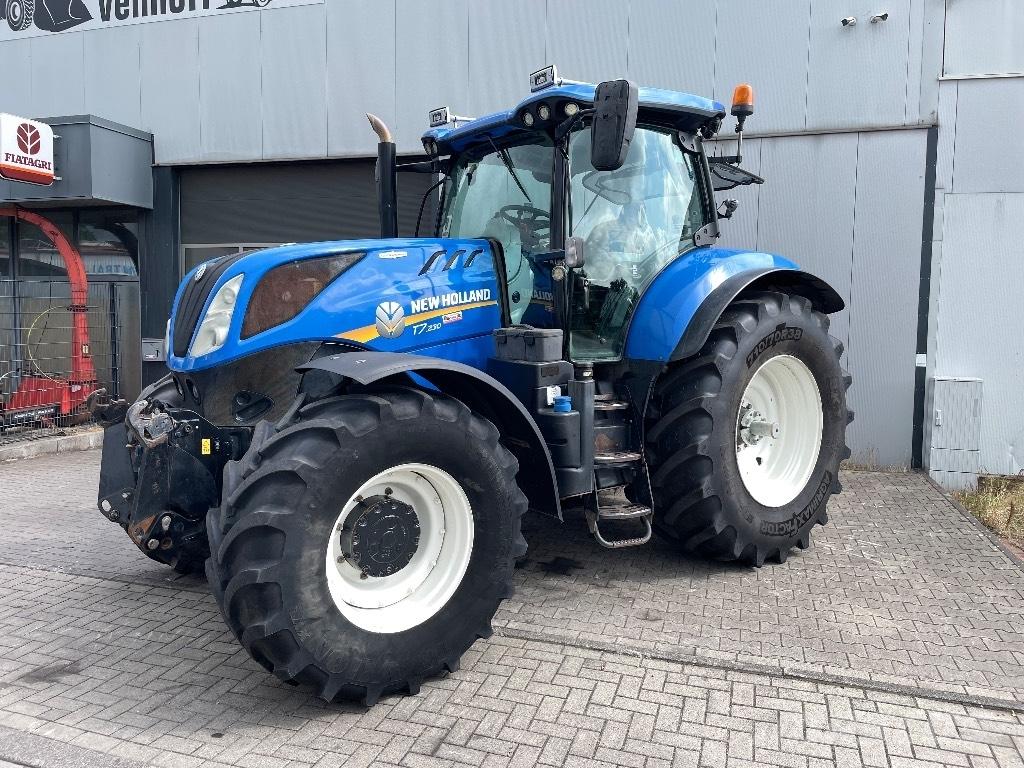 New Holland T 7.230 Tractoare