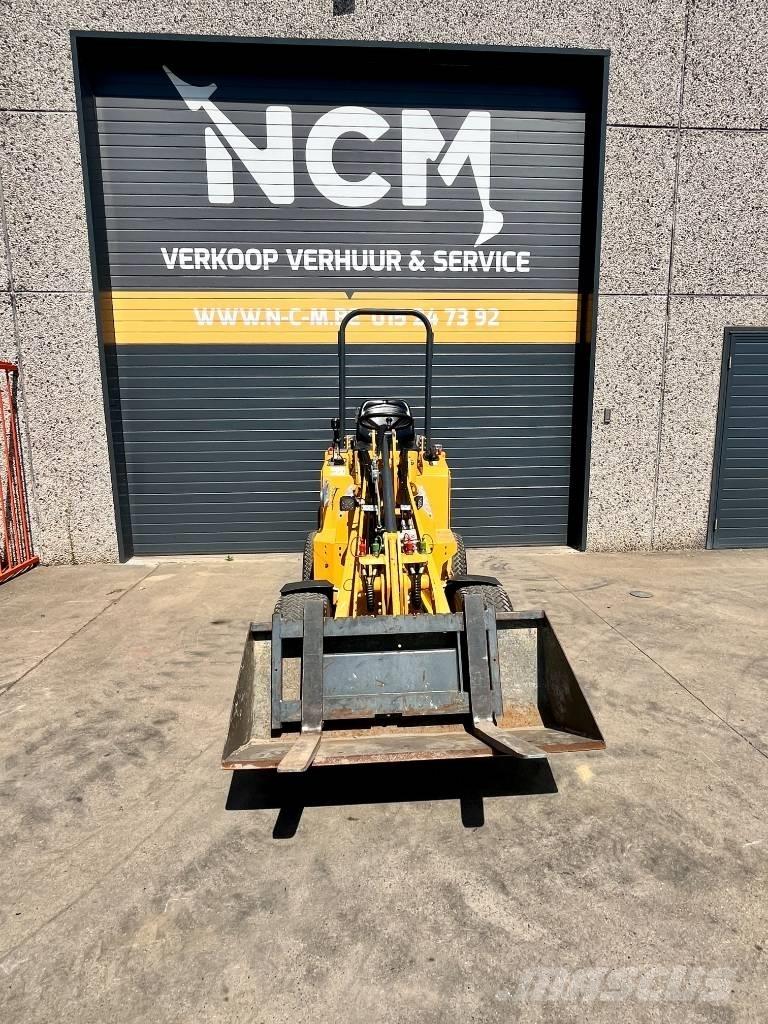 Knikmops KM 100 Incarcator pe pneuri