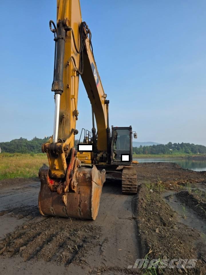 CAT 330FL Excavatoare pe șenile
