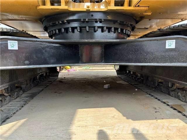 CAT 320 D Excavatoare pe șenile
