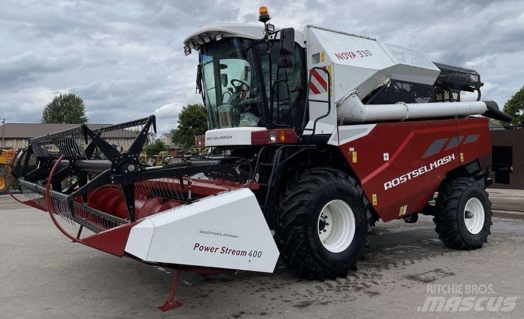 Rostselmash Nova 330 Combine de secerat