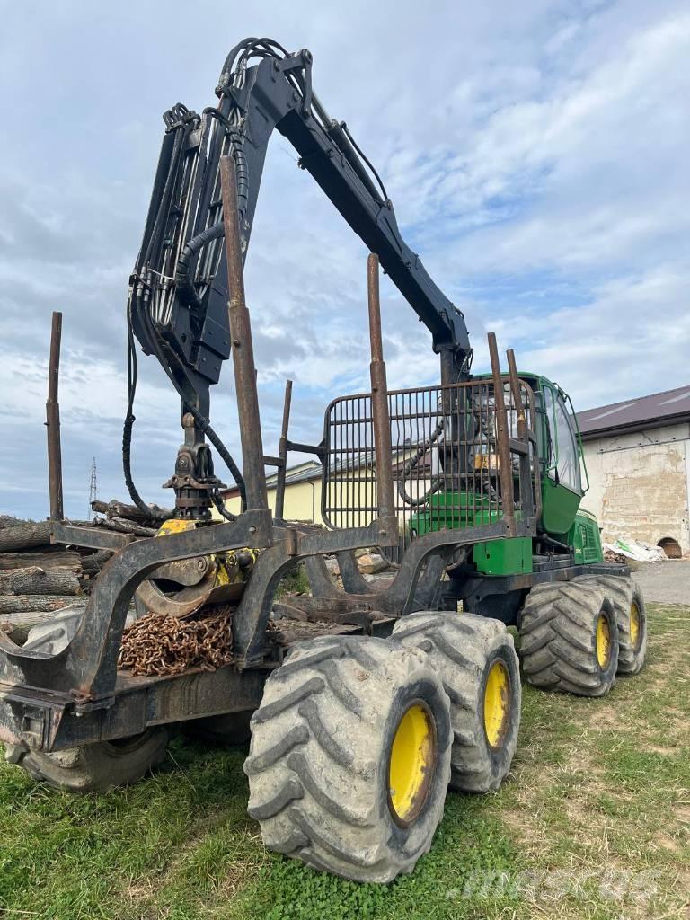 John Deere 810 E Transportoare