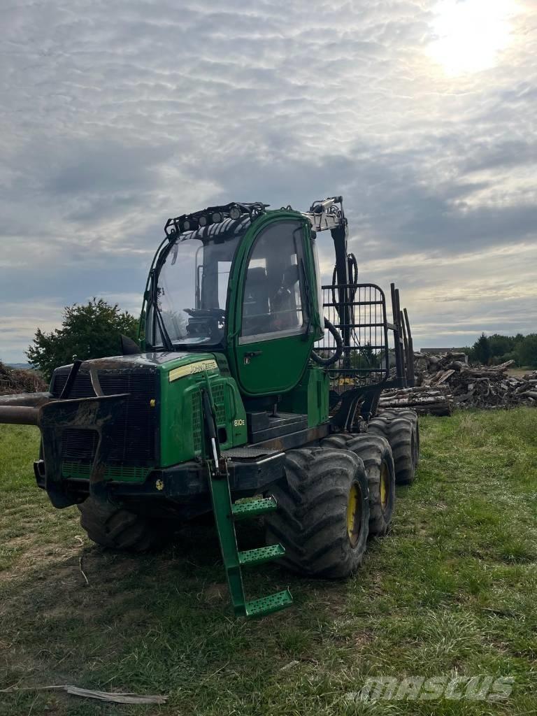 John Deere 810 E Transportoare