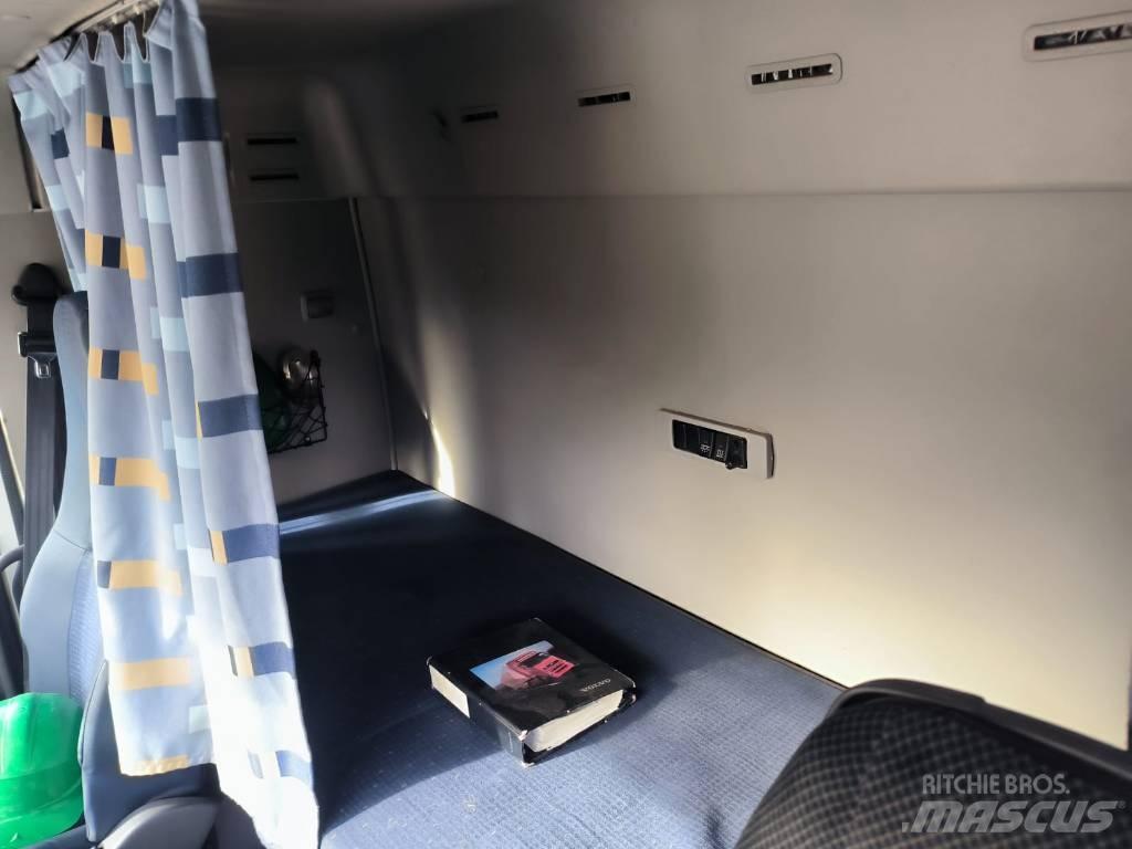 Volvo FH 440 Camion cu carlig de ridicare
