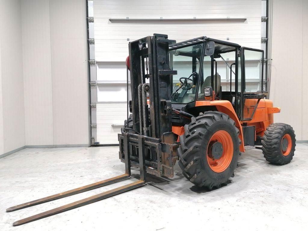 JCB 940 Masini de teren dificil