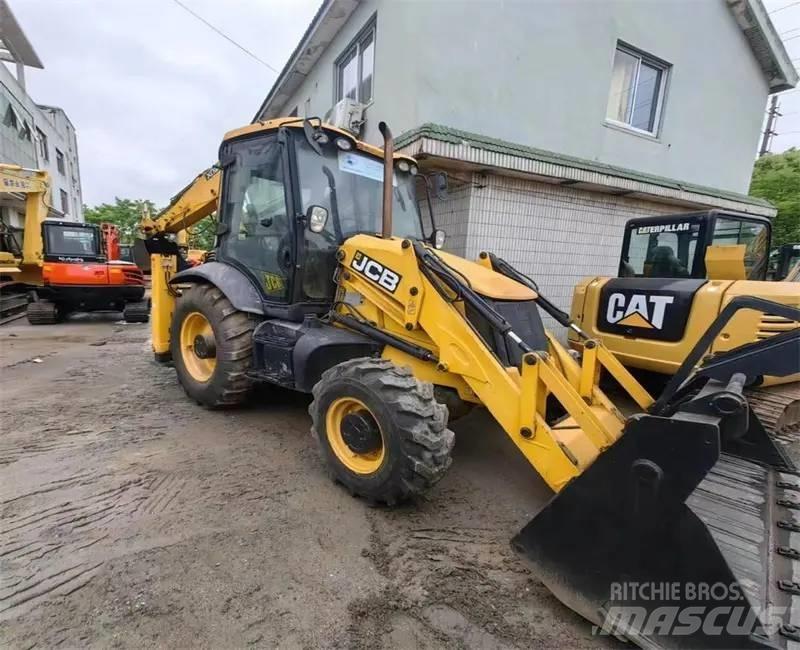 JCB 3CX Buldoexcavatoare
