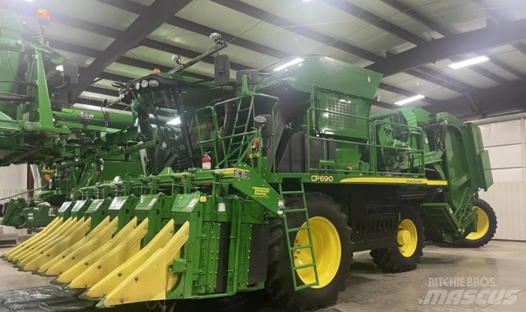 John Deere CP690 Alte echipamente pentru nutret