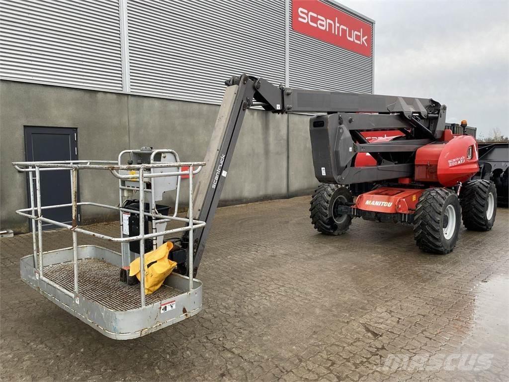 Manitou 200ATJ RC Nacele cu brat articulat