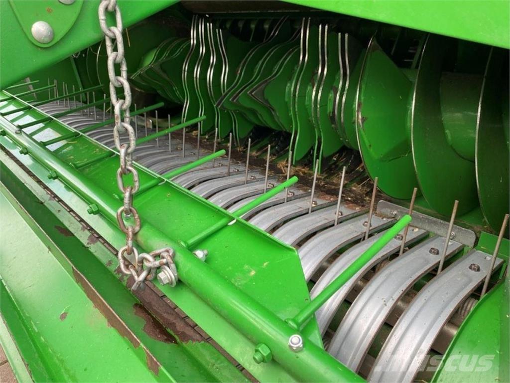 John Deere V 451 M Masina de balotat cilindric