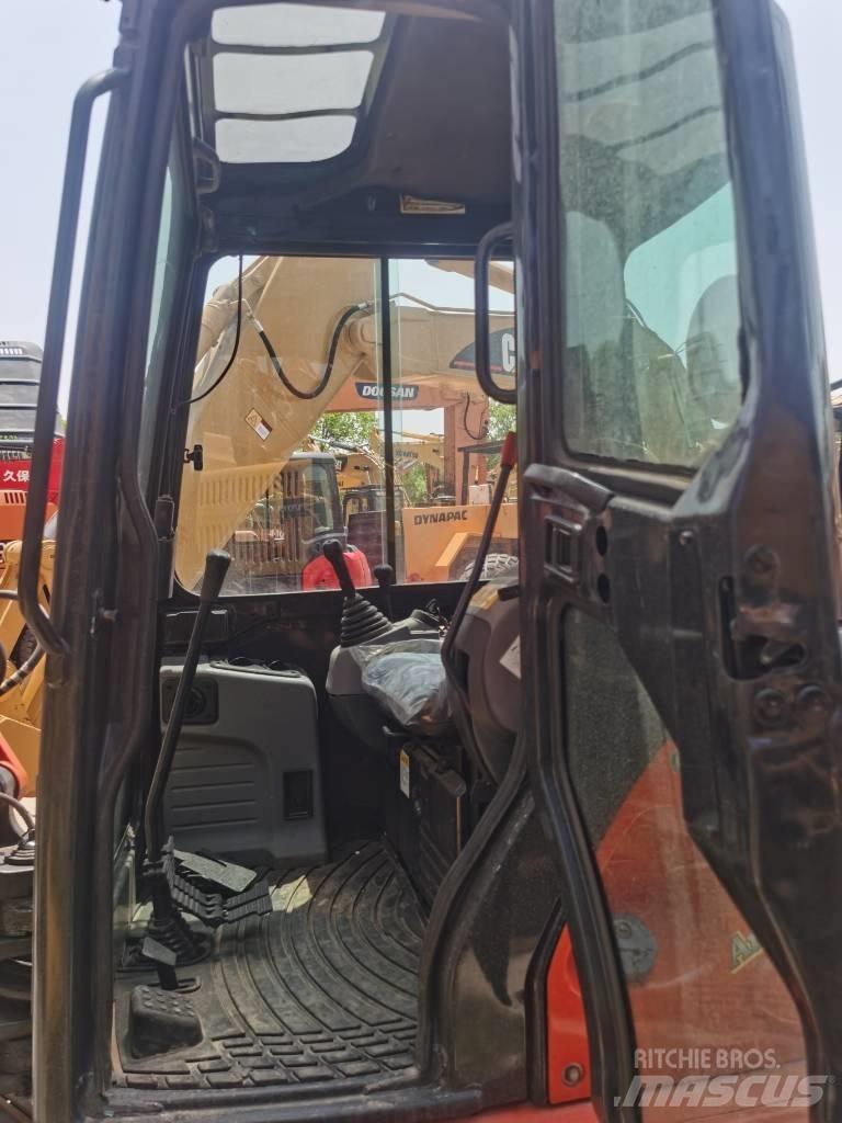 Kubota KX 155 Excavatoare pe șenile
