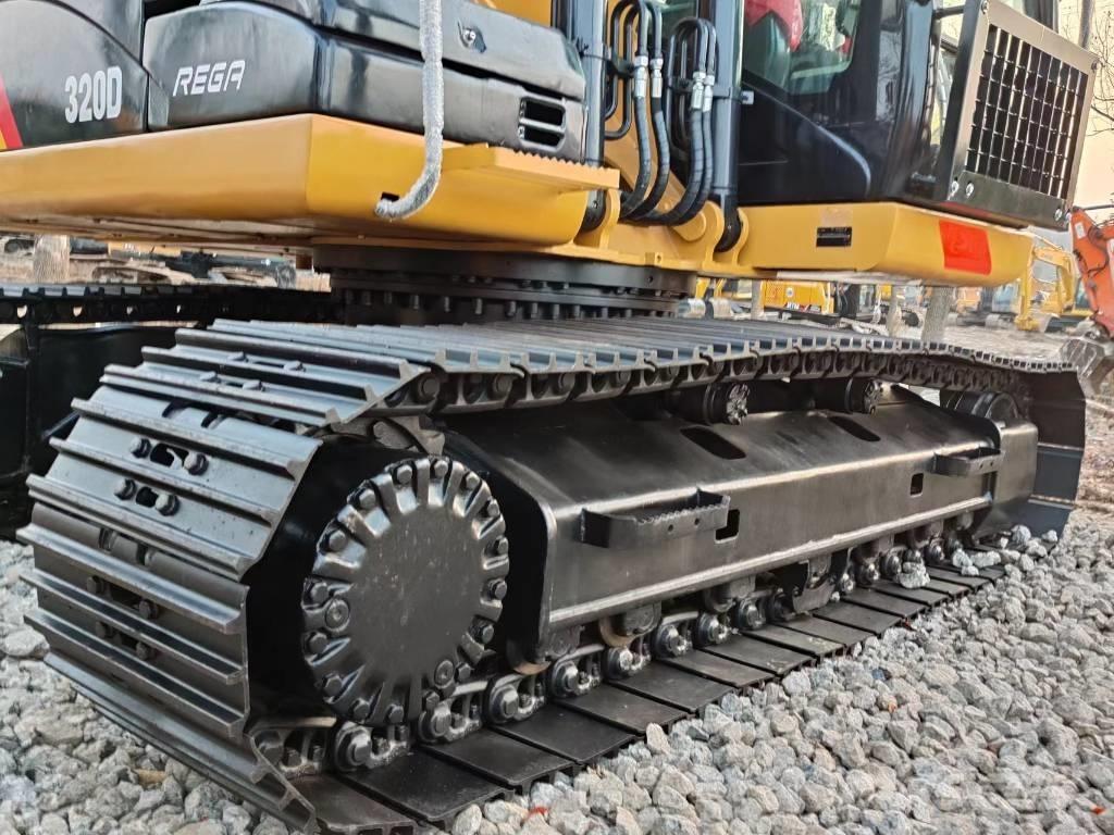 CAT 320 D Excavatoare pe șenile
