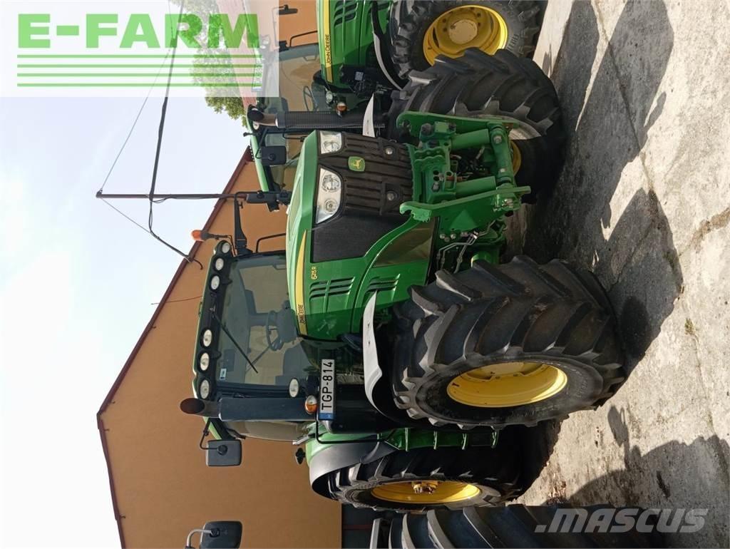 John Deere 6215R Tractoare