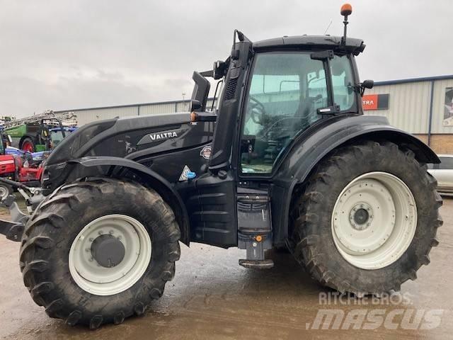 Valtra T214 Versu Tractoare