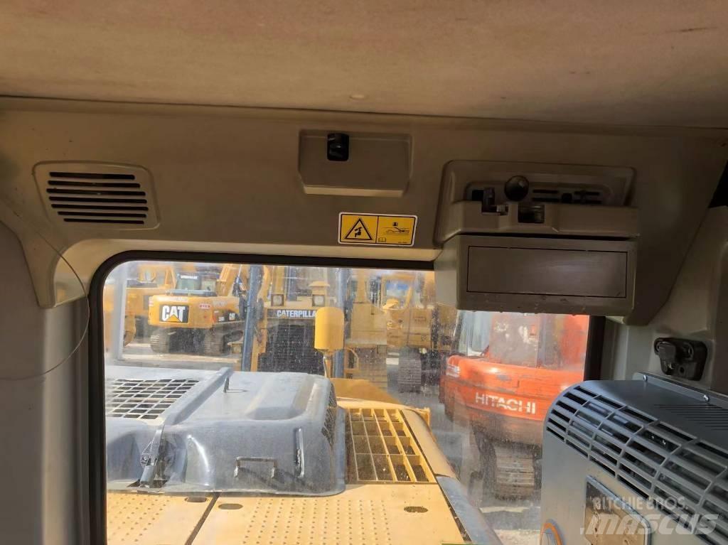 CAT 320 D Excavatoare pe șenile
