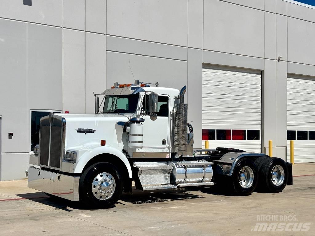 Kenworth W 900 Autotractoare