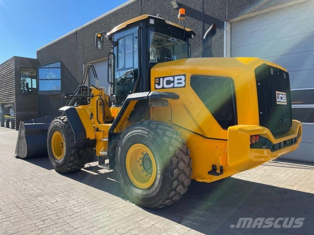 JCB 427 Incarcator pe pneuri