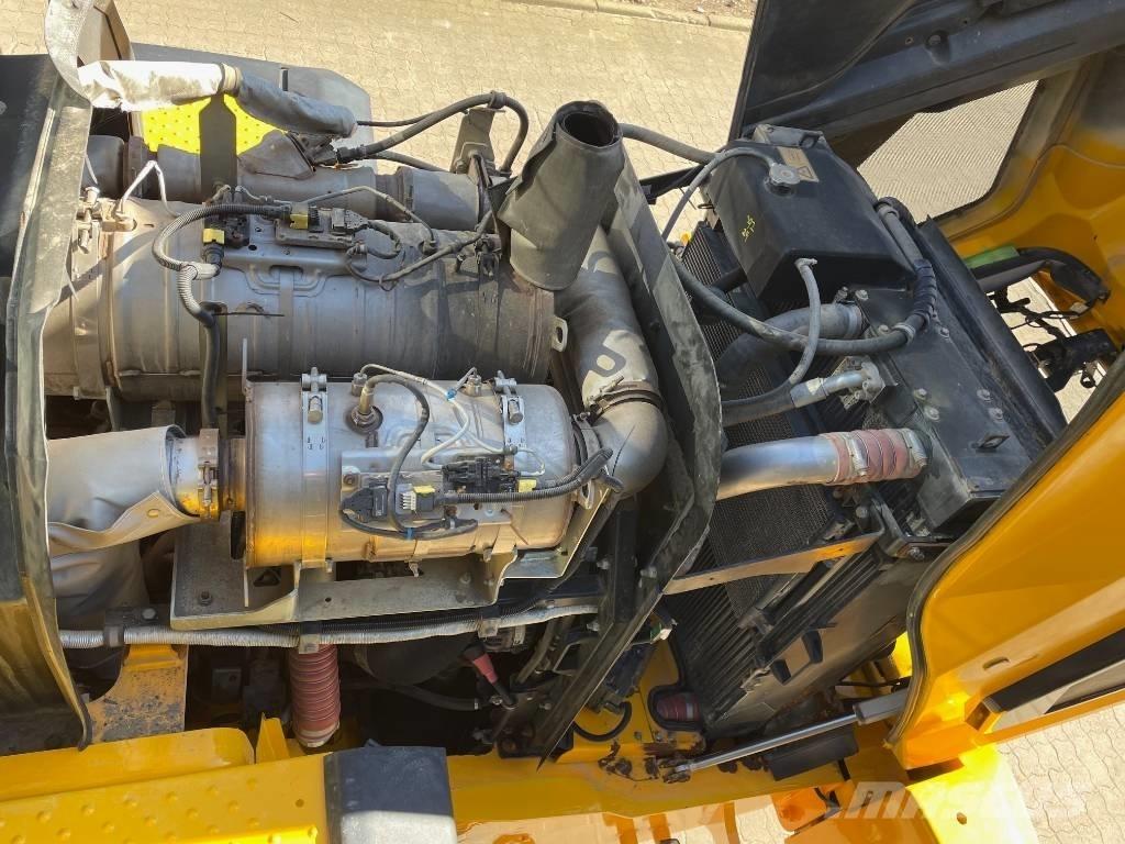 JCB 427 Incarcator pe pneuri
