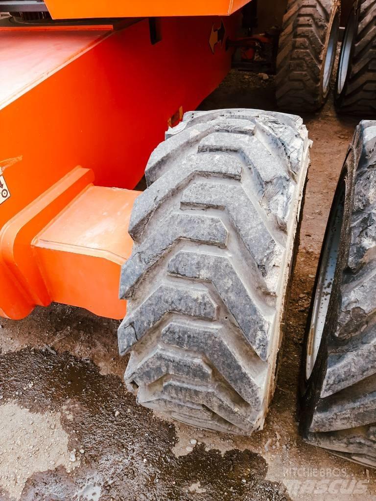JLG 860 SJ Nacele cu brat telescopic