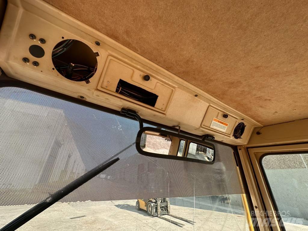 CAT 140 H Cabine si interior