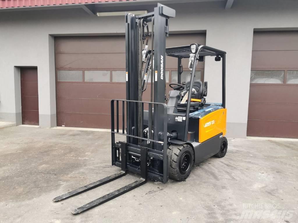 Doosan B25S-7 Stivuitor electric