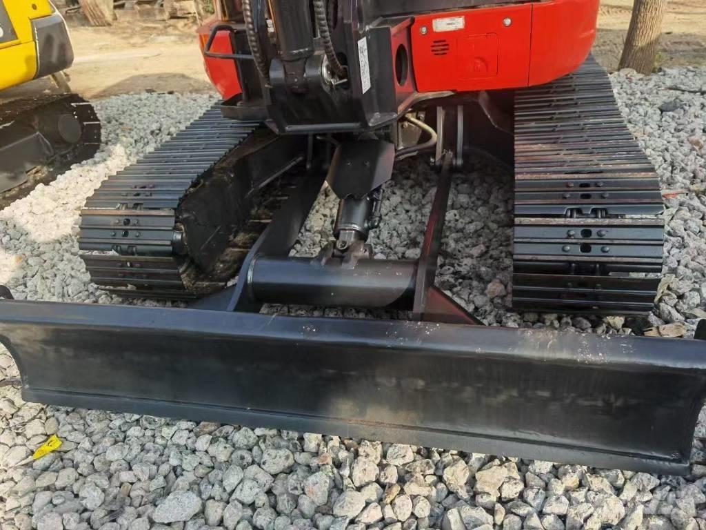 Kubota 165 Excavatoare pe șenile
