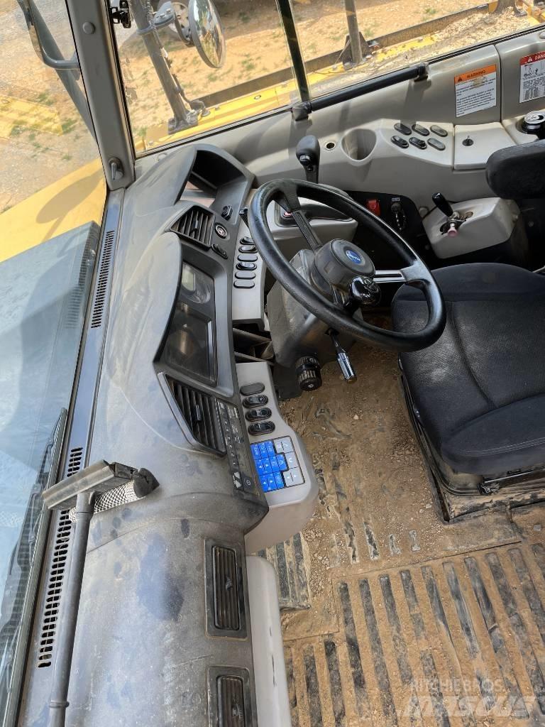 Komatsu HM 400 Transportoare articulate