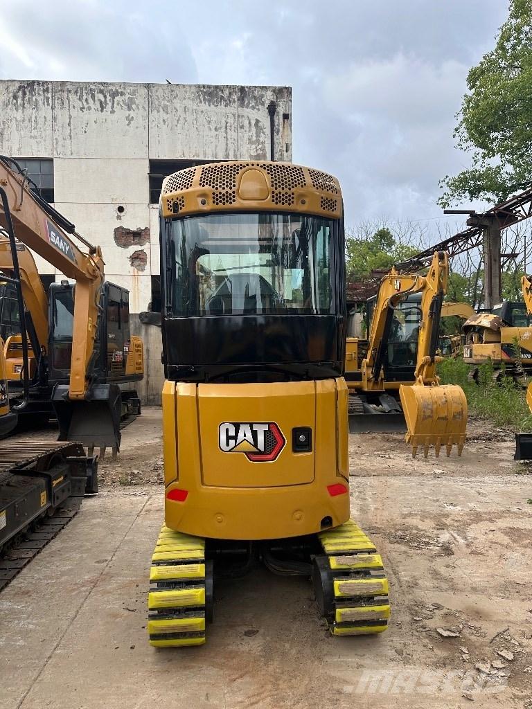 CAT 302 Mini excavatoare < 7t