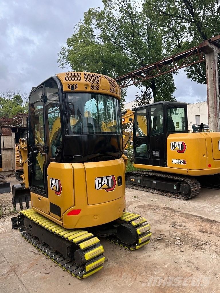 CAT 302 Mini excavatoare < 7t