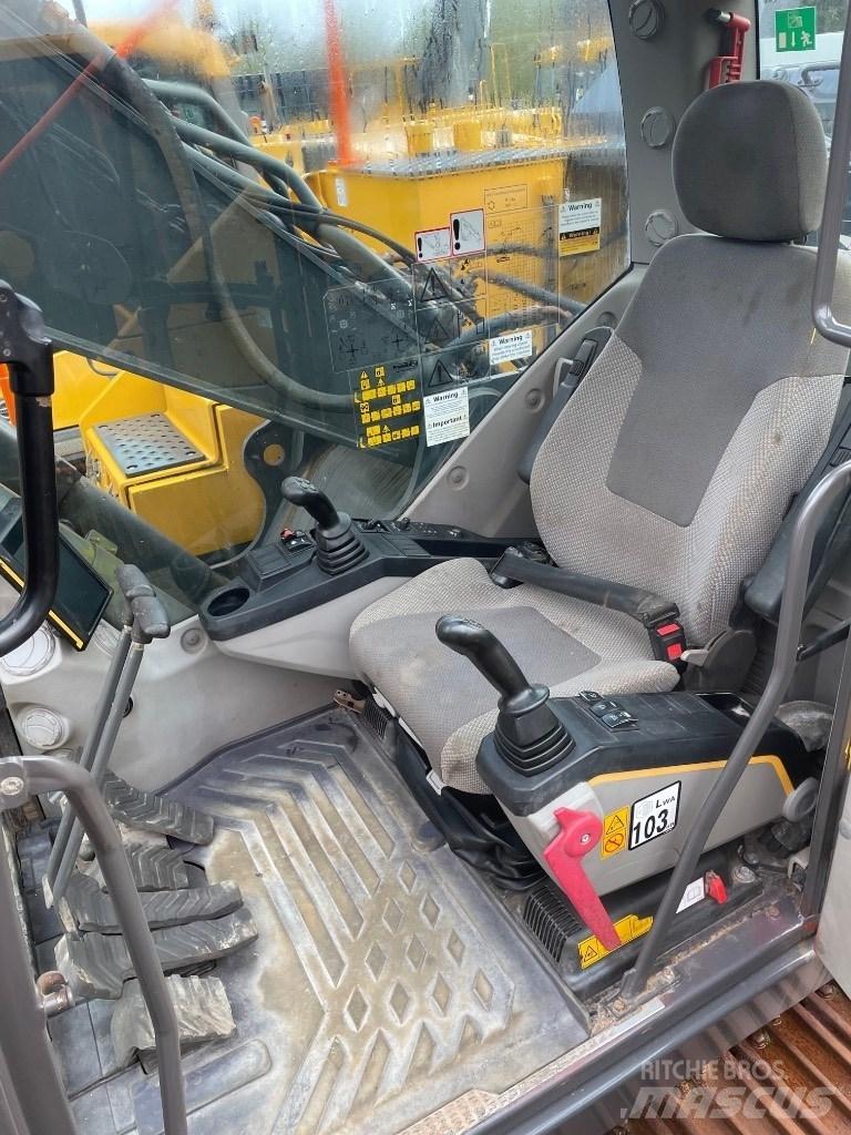 Volvo EC250EL Excavatoare pe șenile
