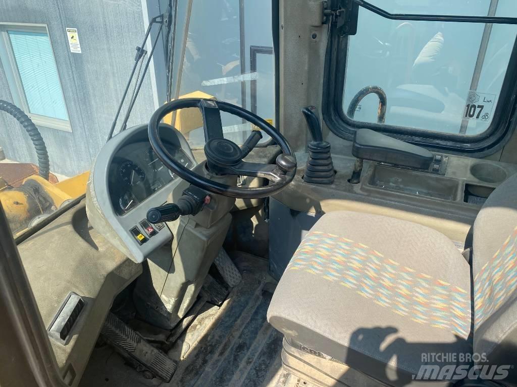 Daewoo MG300-V Incarcator pe pneuri