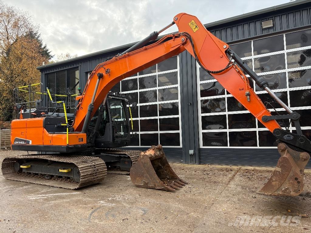 Doosan DX 140 LC Excavatoare pe șenile
