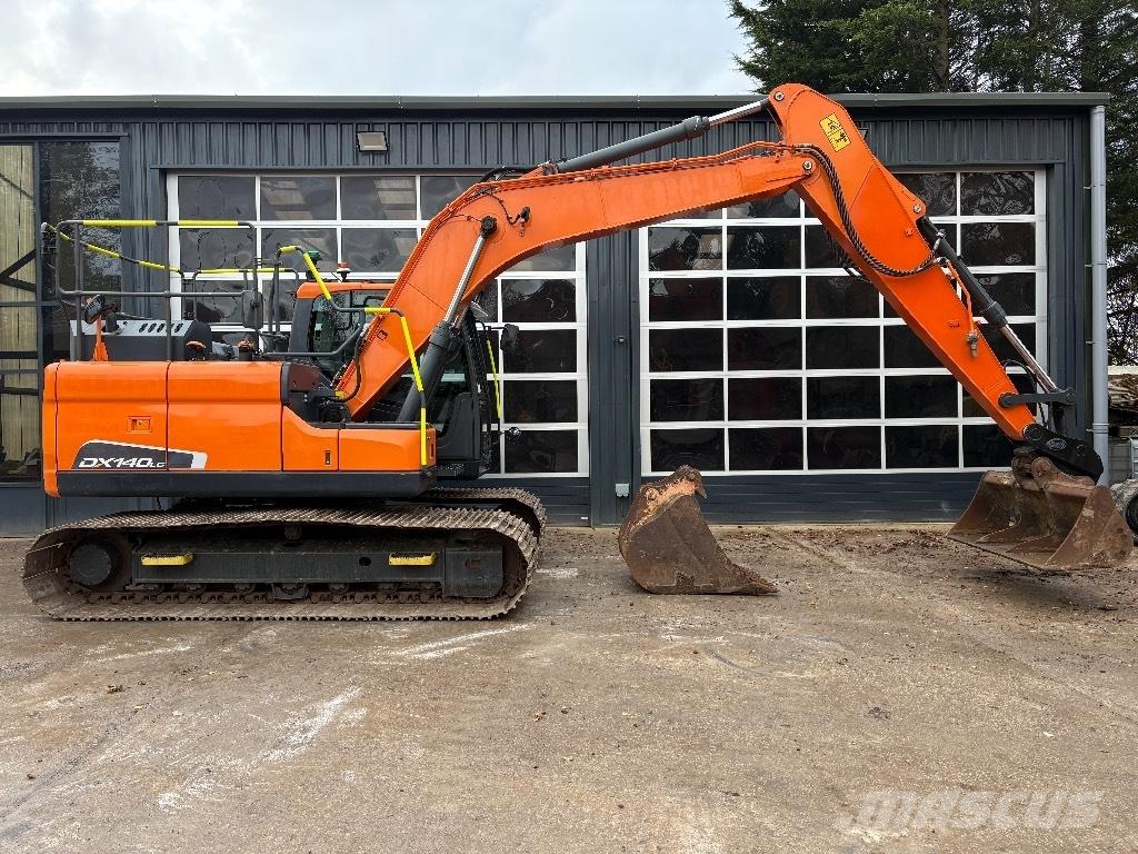 Doosan DX 140 LC Excavatoare pe șenile
