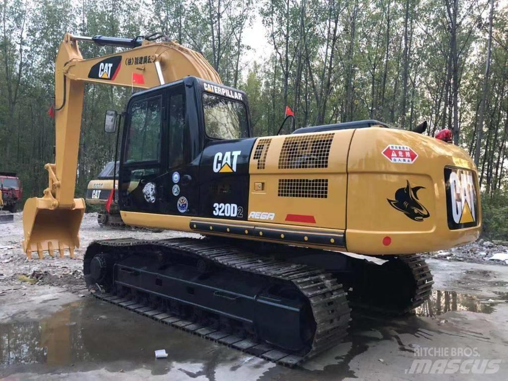 CAT 320D2 Excavatoare pe șenile
