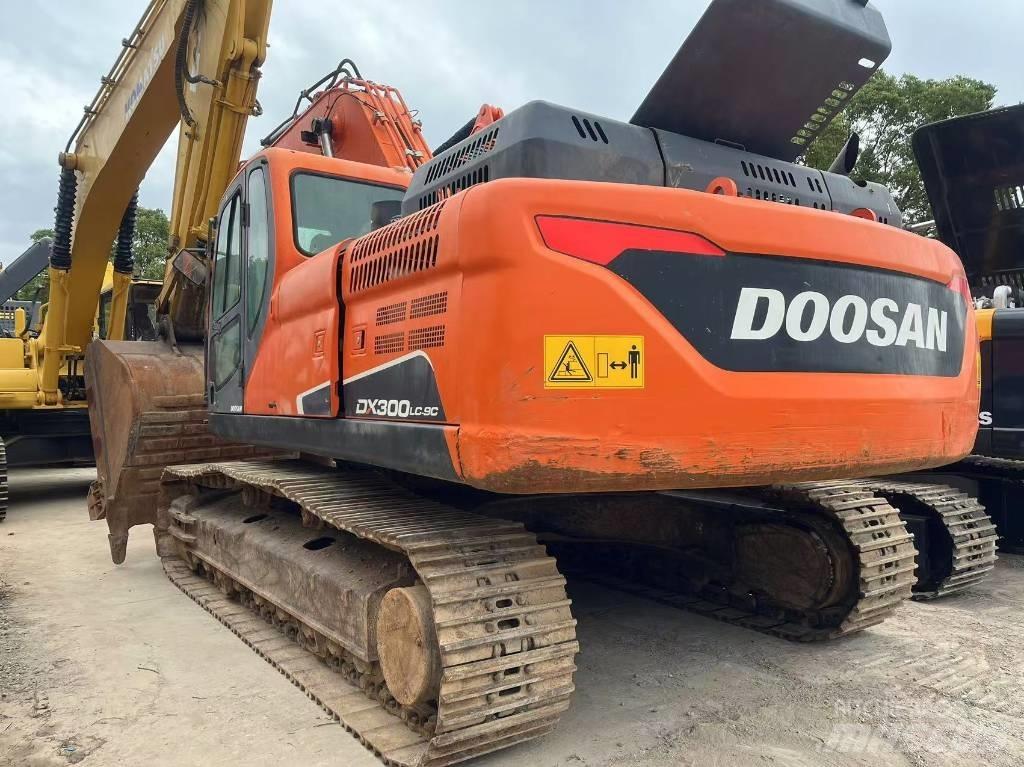 Doosan DX300LC-9C Excavatoare pe șenile
