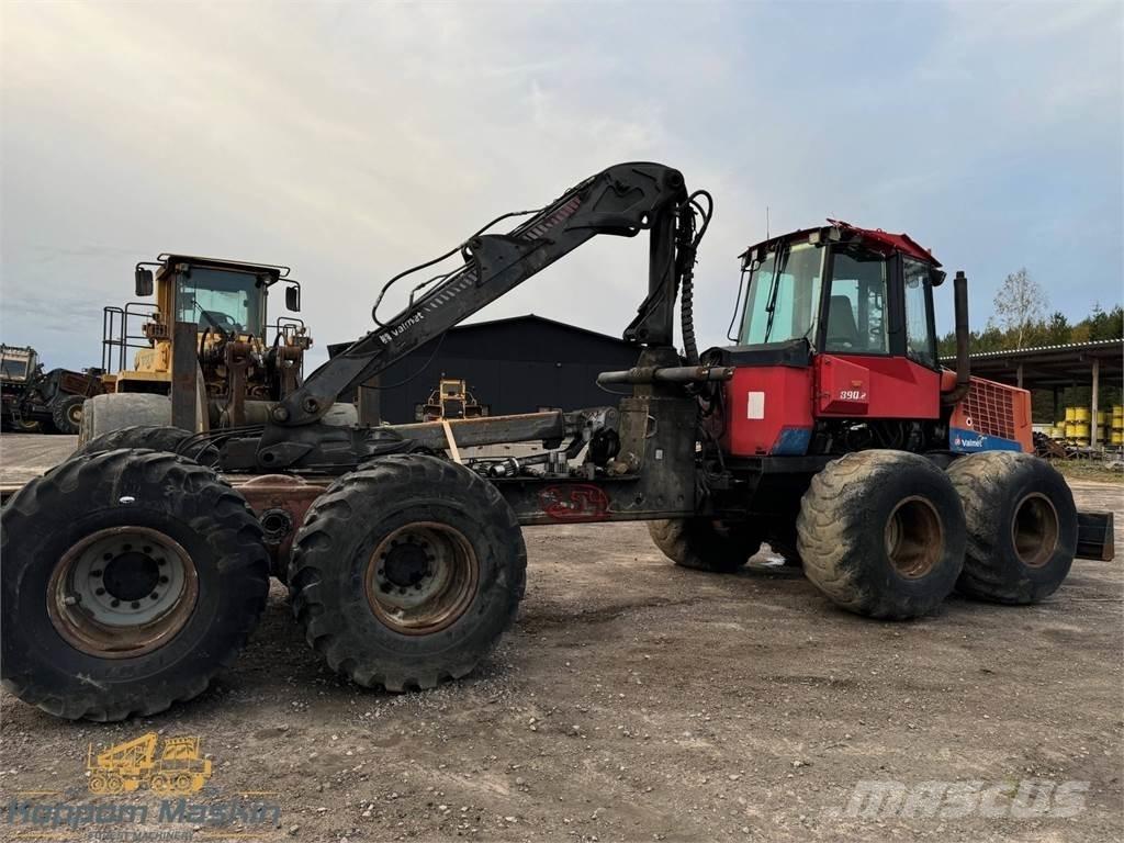 Valmet 890.2 Transportoare