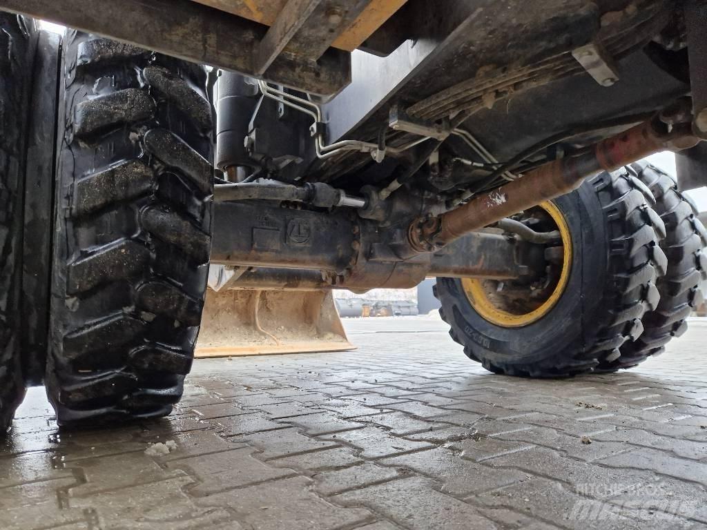 Volvo EW 160 E Excavatoare cu roti