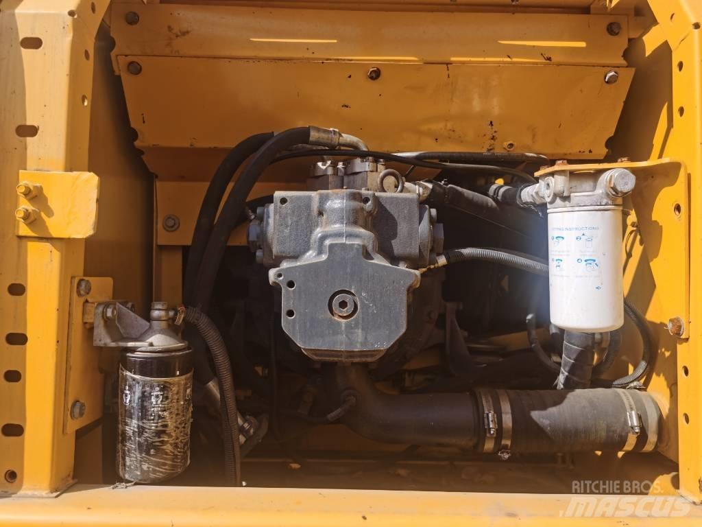 Komatsu PC 220-7 Excavatoare pe șenile
