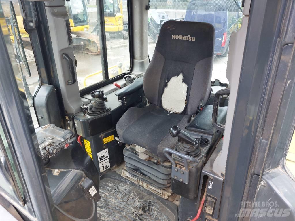 Komatsu D65PX-18 Buldozere pe senile