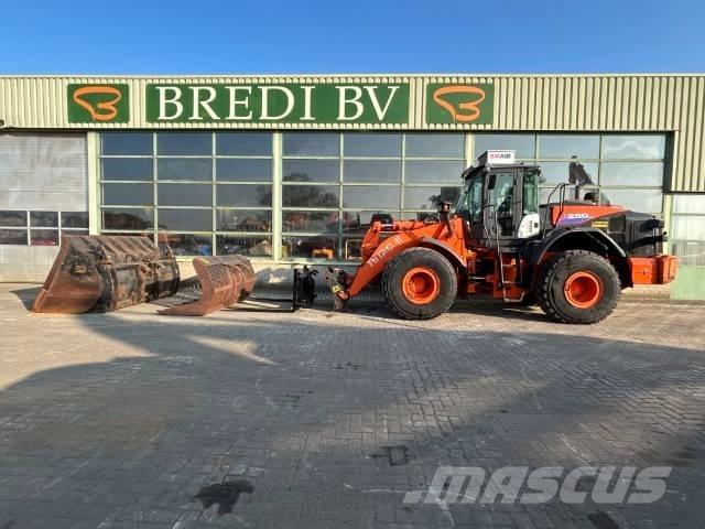 Hitachi ZW 250-6 Incarcator pe pneuri