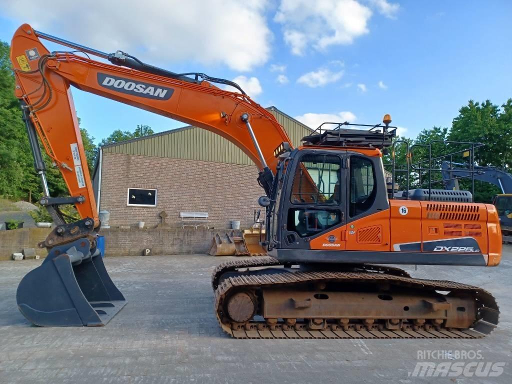 Doosan DX 225 LC-5 Excavatoare pe șenile
