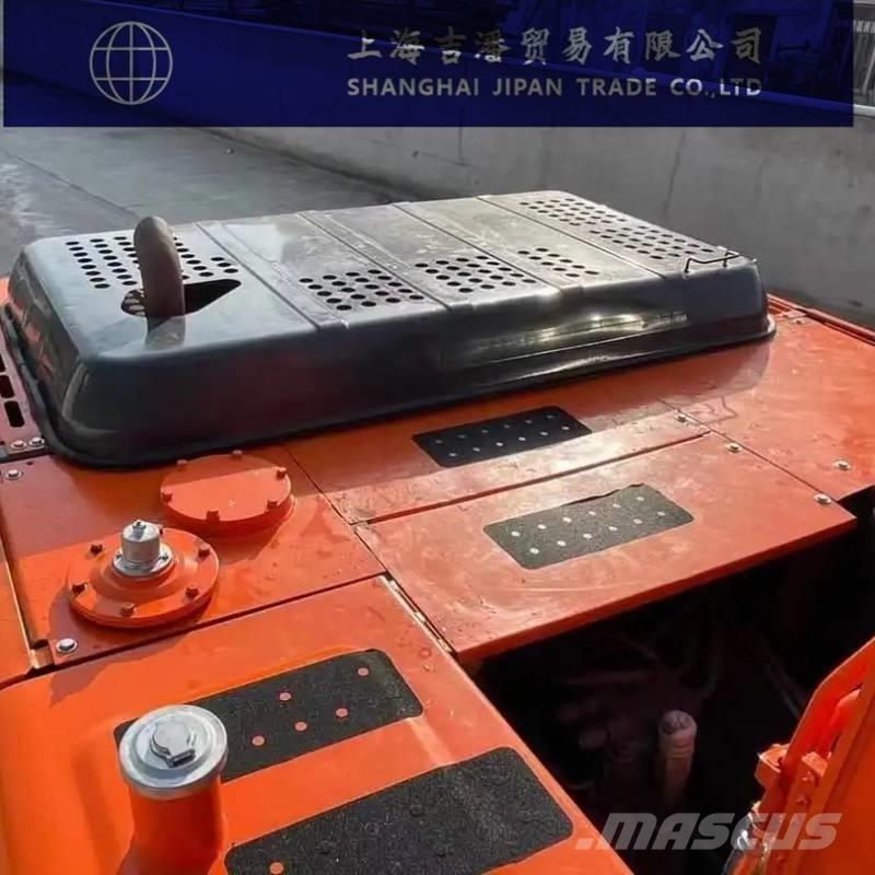 Hitachi ZX 200 Excavatoare pe șenile
