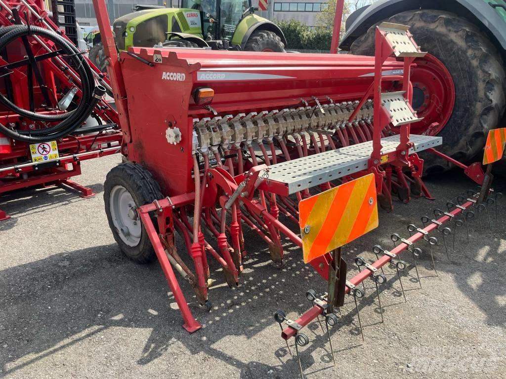 Accord M DRILL PRO Masini cu insamantare precisa